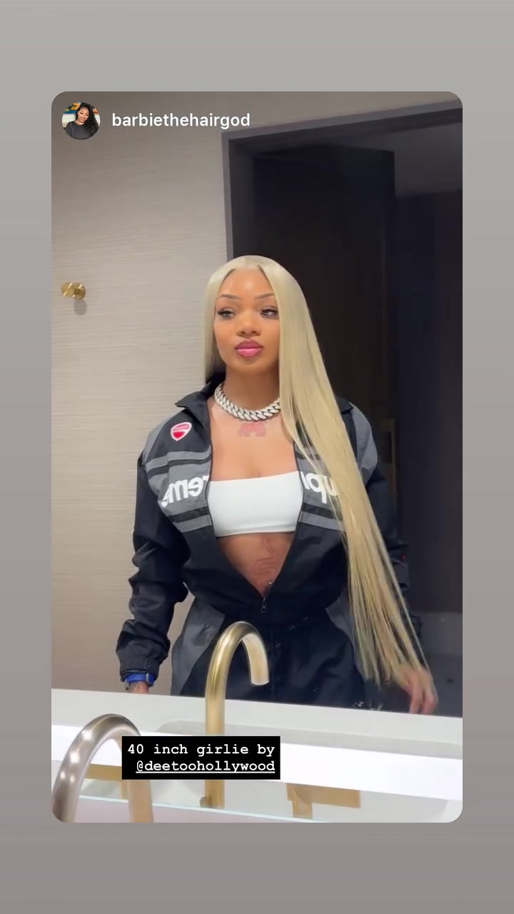 [体育视频]英格拉姆未婚妻在洗手间自拍！莺歌这审美有点难评啊