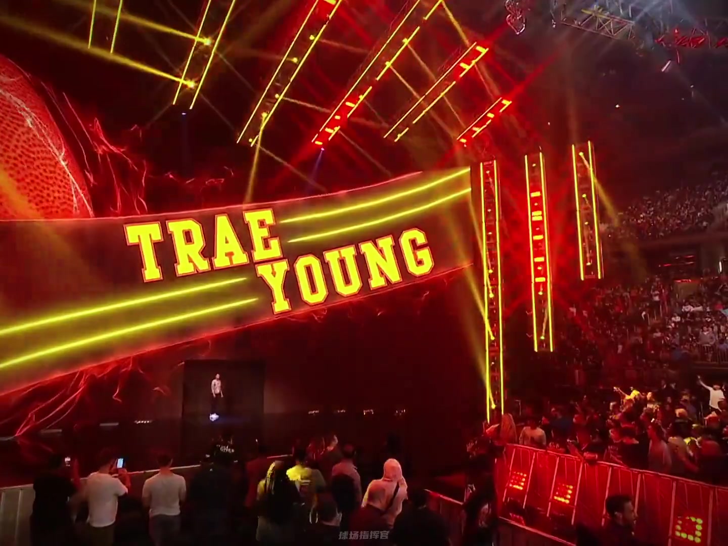 【体育头条】尼克斯球迷：法克吹杨！下次再见你就是总统（华盛顿奇才）了！