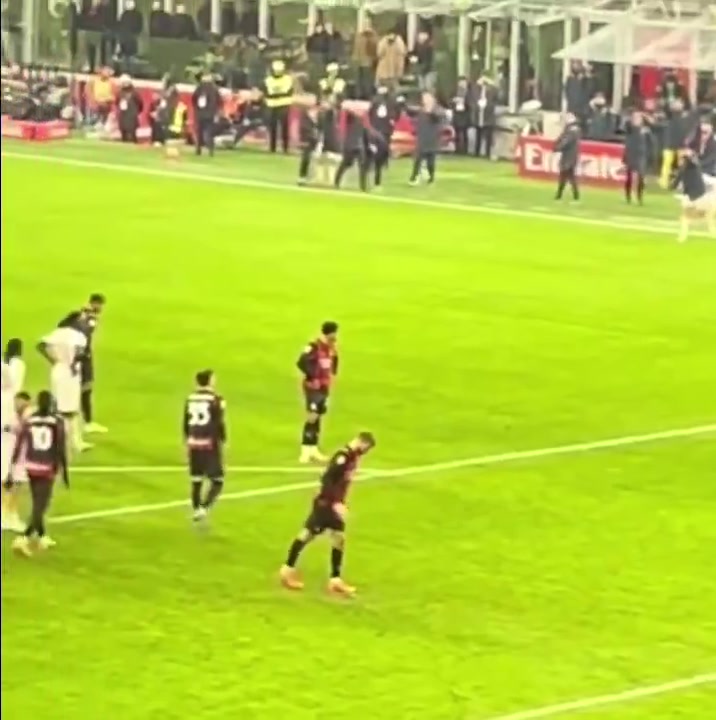 [精彩剪辑]原来是你！帕夫洛维奇偷偷破坏点球点草坪，随后对手