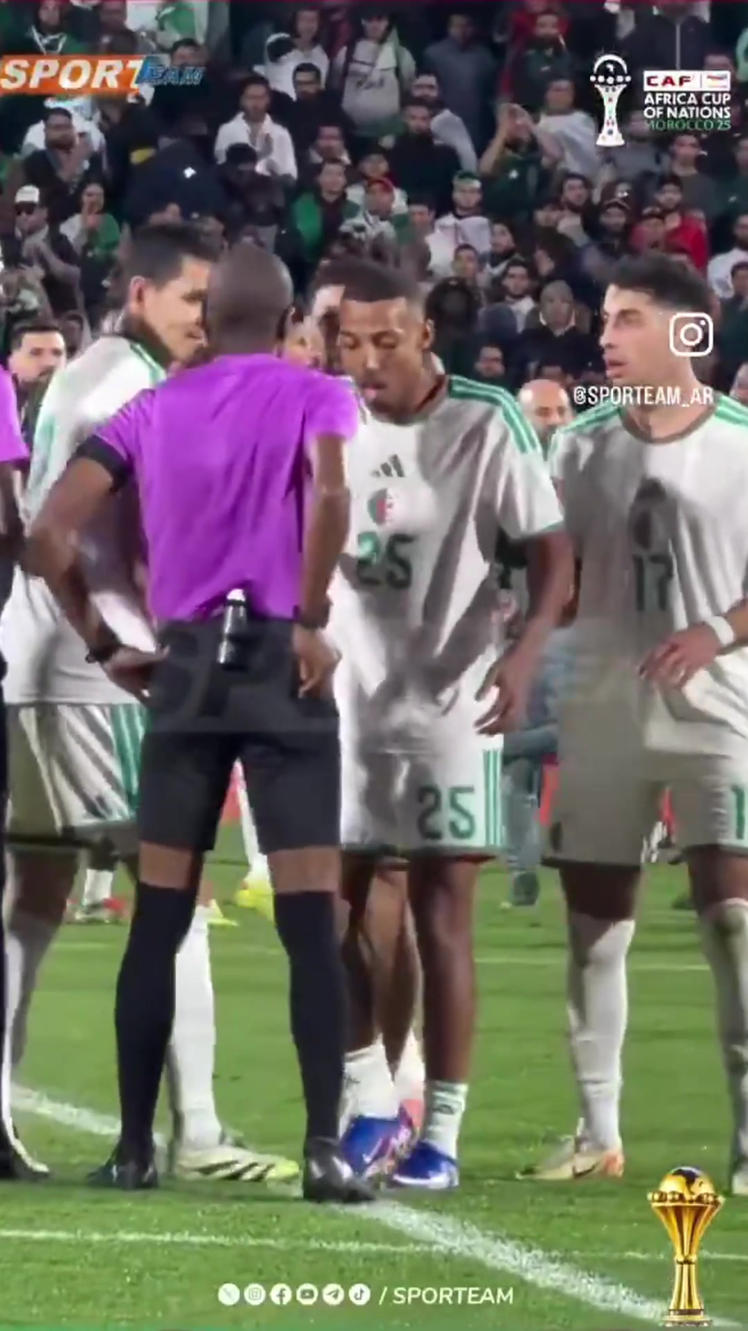 【足球】不演了？非洲杯裁判和双方球员握手时的反应两极化，随后被围攻