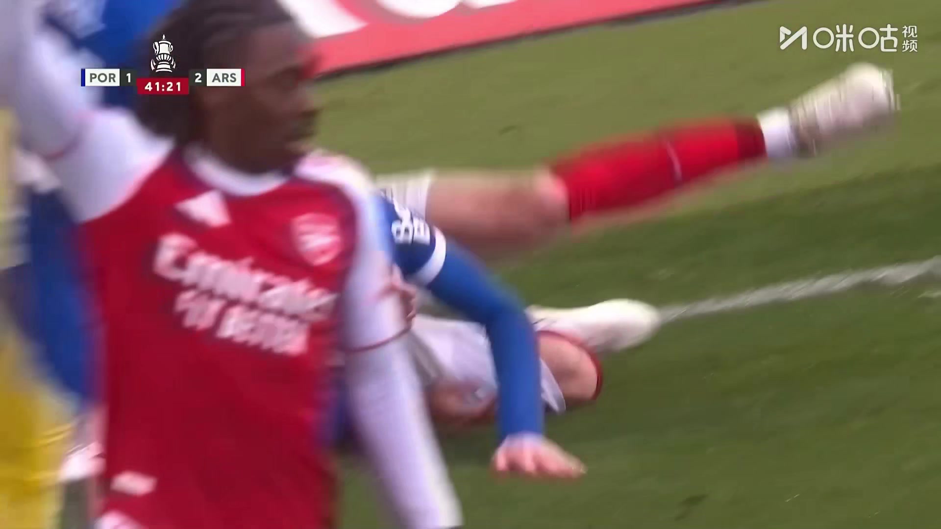 棍哥造点亲自主罚，任性随意一脚罚丢了