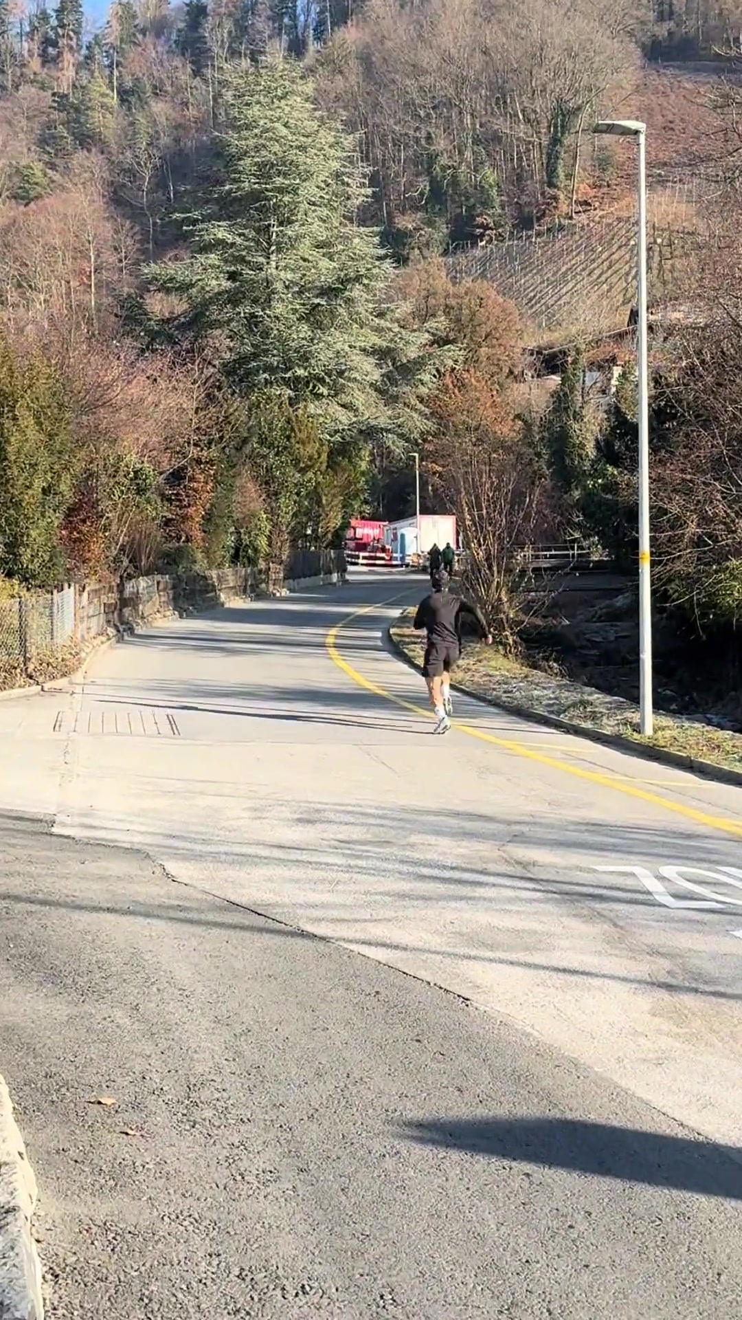 【值得一看】谢文能妻子发布视频：咦，去哪里呀！还回家吃饭吗？