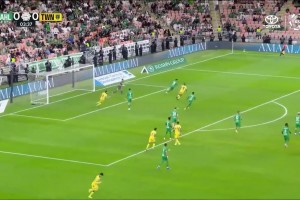 沙特联-托尼第104分钟点杀 十人吉达国民2-1布赖代合作