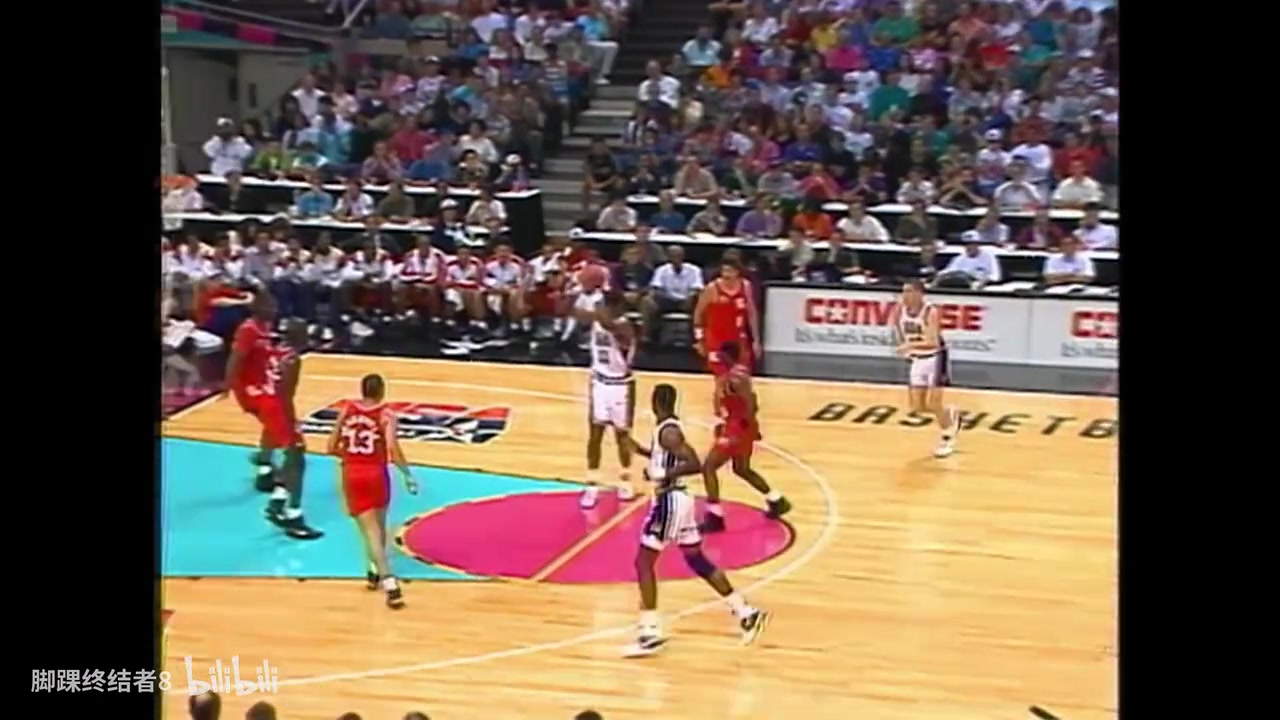 洒洒水啦！乔丹92年奥运会＆NCAA精彩个人集锦！3秒处理球的神！