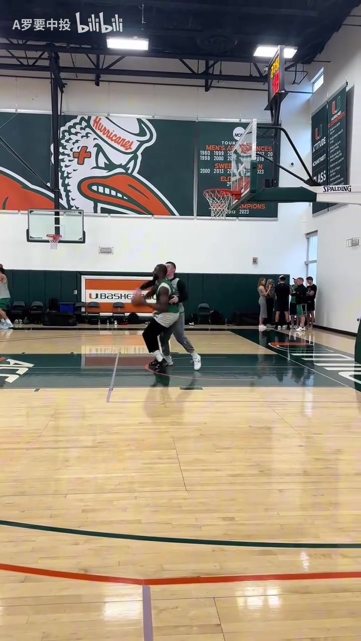 [体育视频]大打小！杰伦布朗和普里查德的队内单挑！都是进攻高