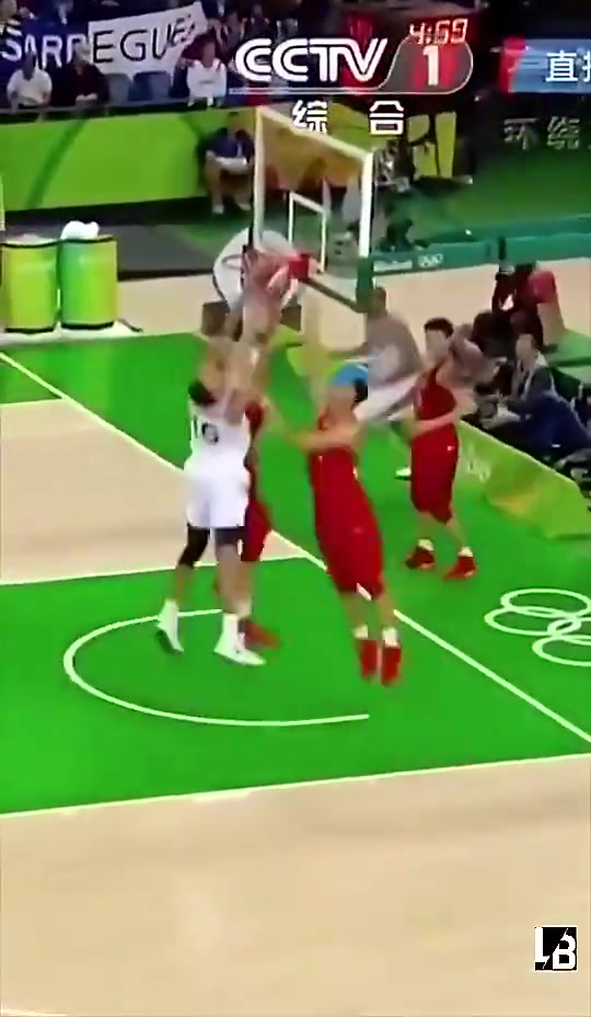 【中国篮球】当年贼猛！阿联被戈贝尔帽后，马上连送两记火锅+暴扣回击！！！