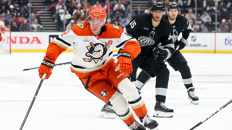 01月18日NHL常规赛 洛杉矶国王 1 - 2 阿纳海姆小鸭 全场集锦