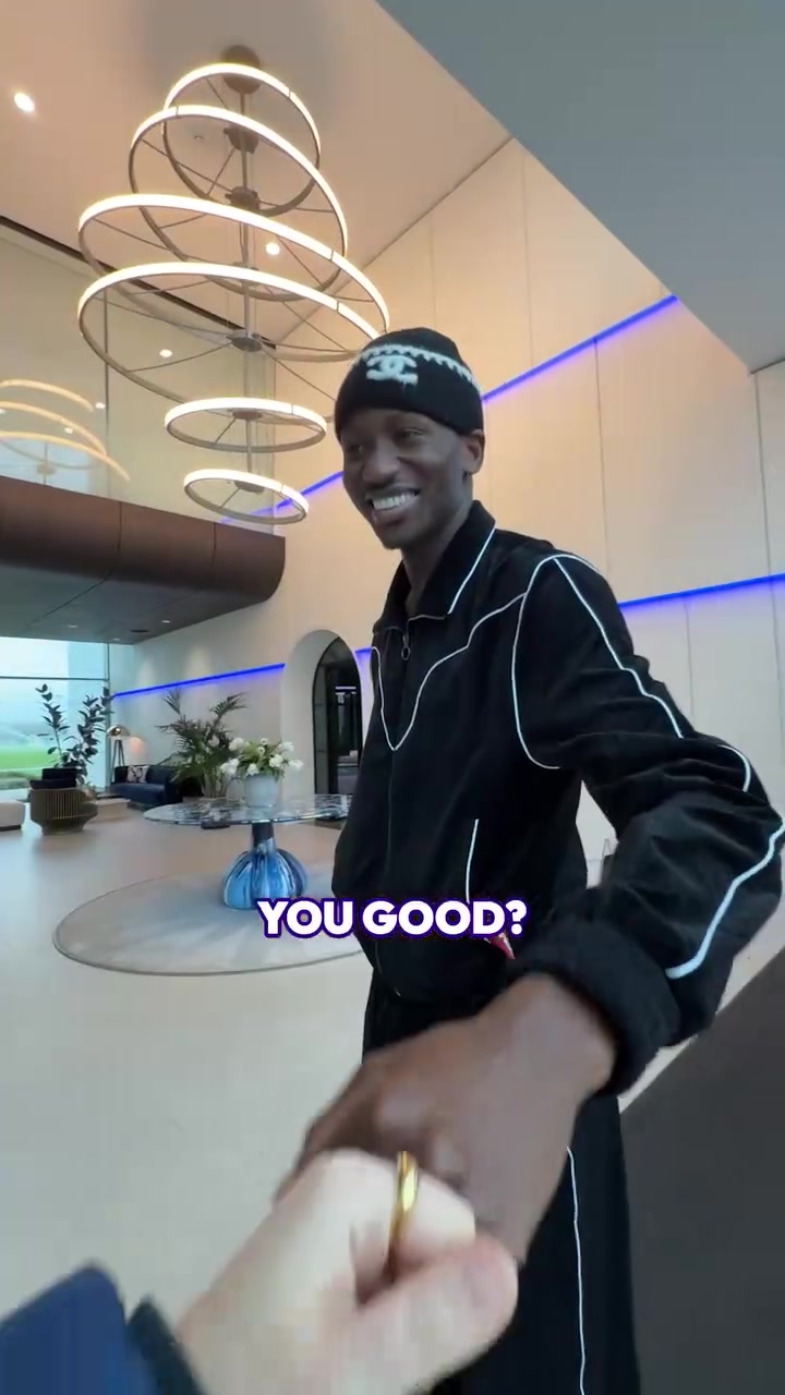 【热点剪辑】理查利森:这就是亲吻❕奖牌的感觉吗?萨尔带着奖牌 【热点剪辑】理查利森:这就是亲吻❕奖牌的感觉吗?萨尔带着奖牌