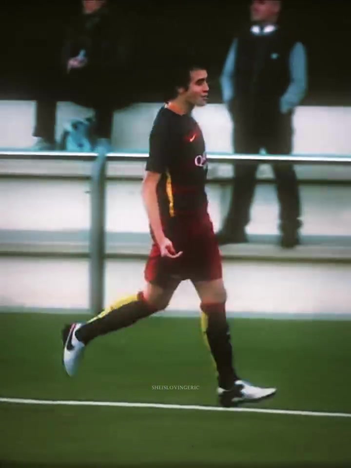 【赛事瞬间】拉玛西亚的榜样!从小到大的埃里克加❗西亚! 【赛事瞬间】拉玛西亚的榜样!从小到大的埃里克加❗西亚!