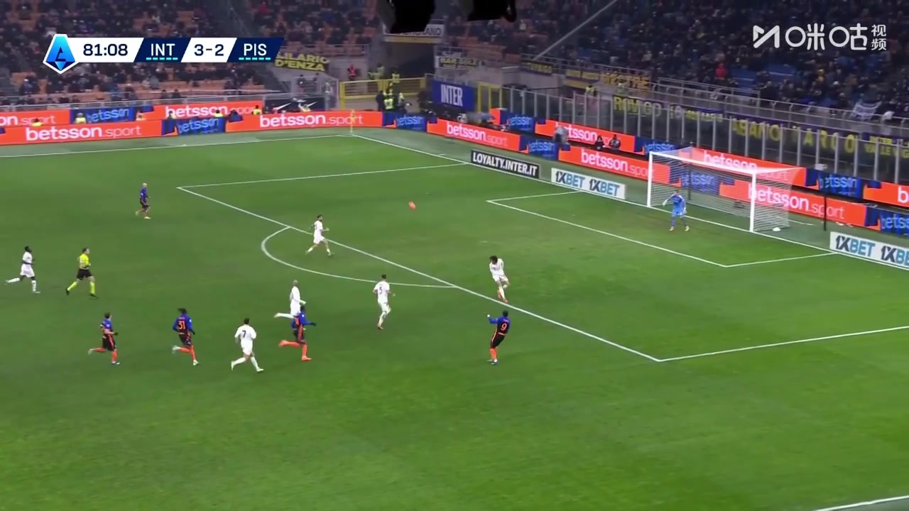 国米断球反击图拉姆助攻，迪马尔科凌空打门皮球弹地入网！