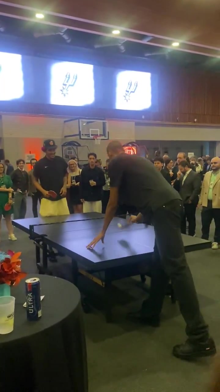 【今日赛事回看】这❗高度有⭐点难打吧文班亚马和索汉❗PK乒乓球~