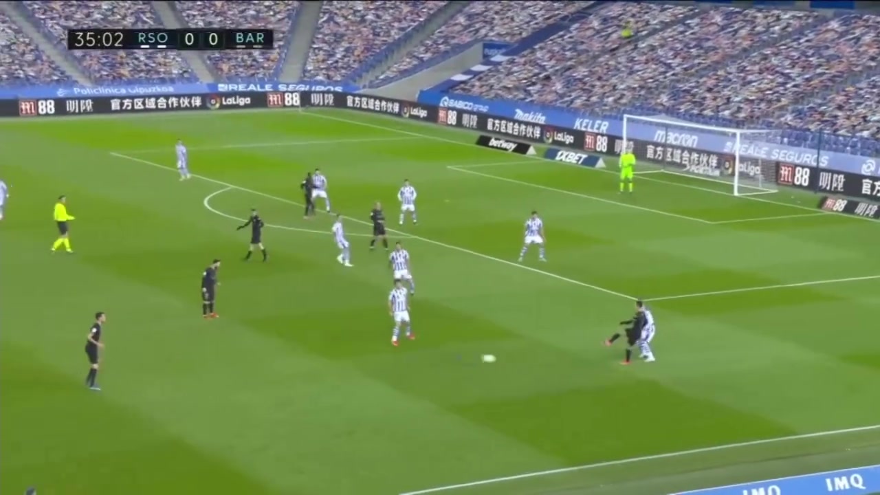 【体育头条】好后腰的影响力！看似游离的布斯克茨，为进球做出了