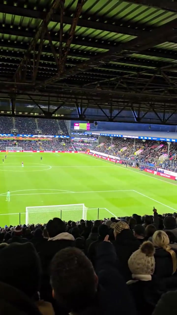 【热点剪辑】专属口号来了？热刺球迷高呼：❕弗兰克，你的足球就