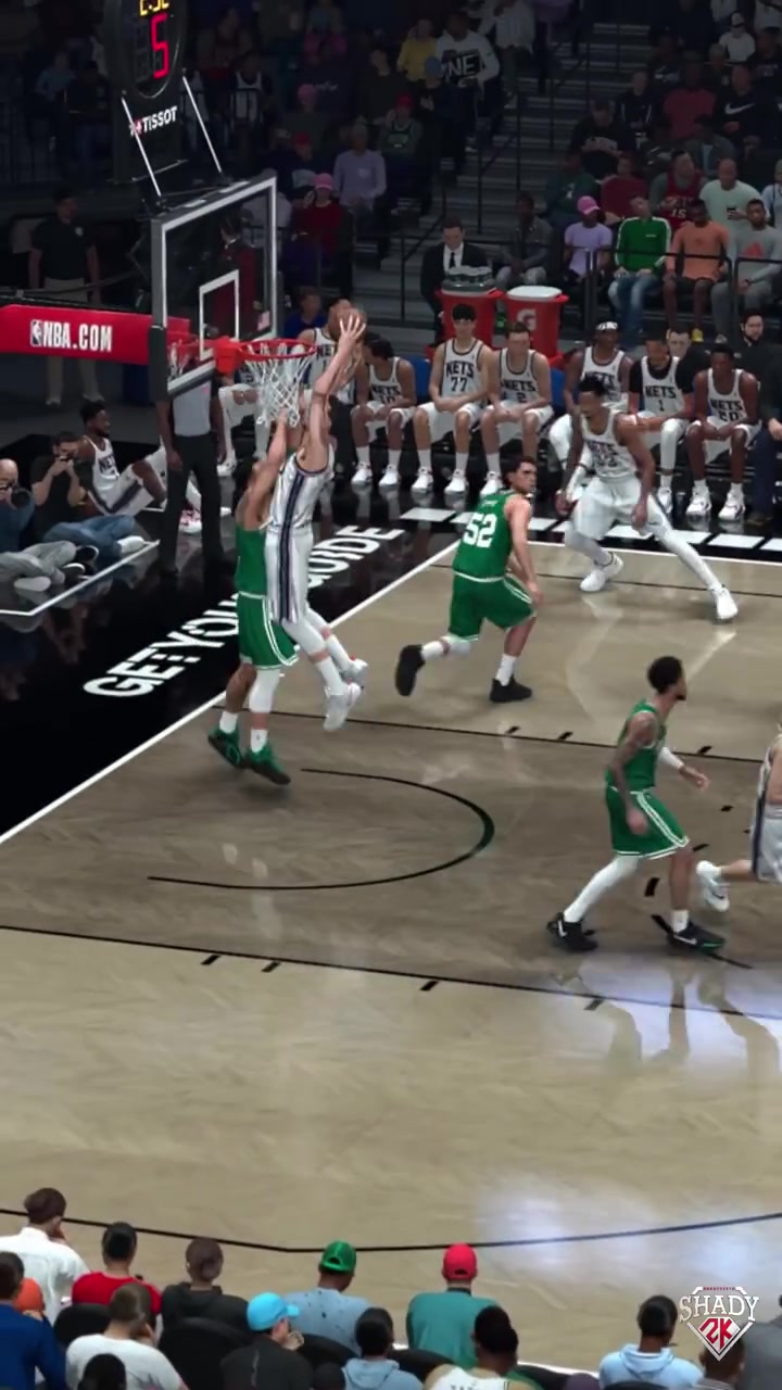 [视频]画面太真实了！网友在2K中模拟巅峰基德空降现在的篮网