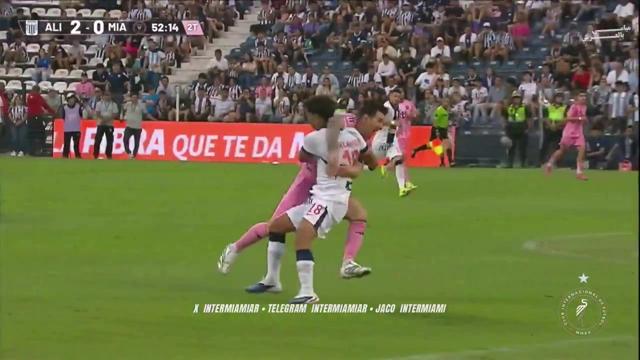  [花絮]对手：终于得到拥抱梅西的机会了