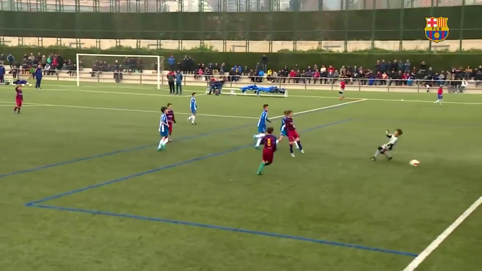 [推荐视频]一路见证他的成长！加维在拉玛西亚青训的时光！混剪