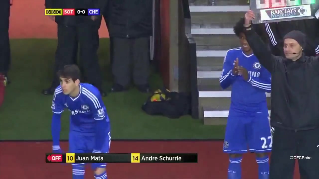 [快速看球视频]马塔在切尔西的➡️最❗后一场比赛，当时被穆里