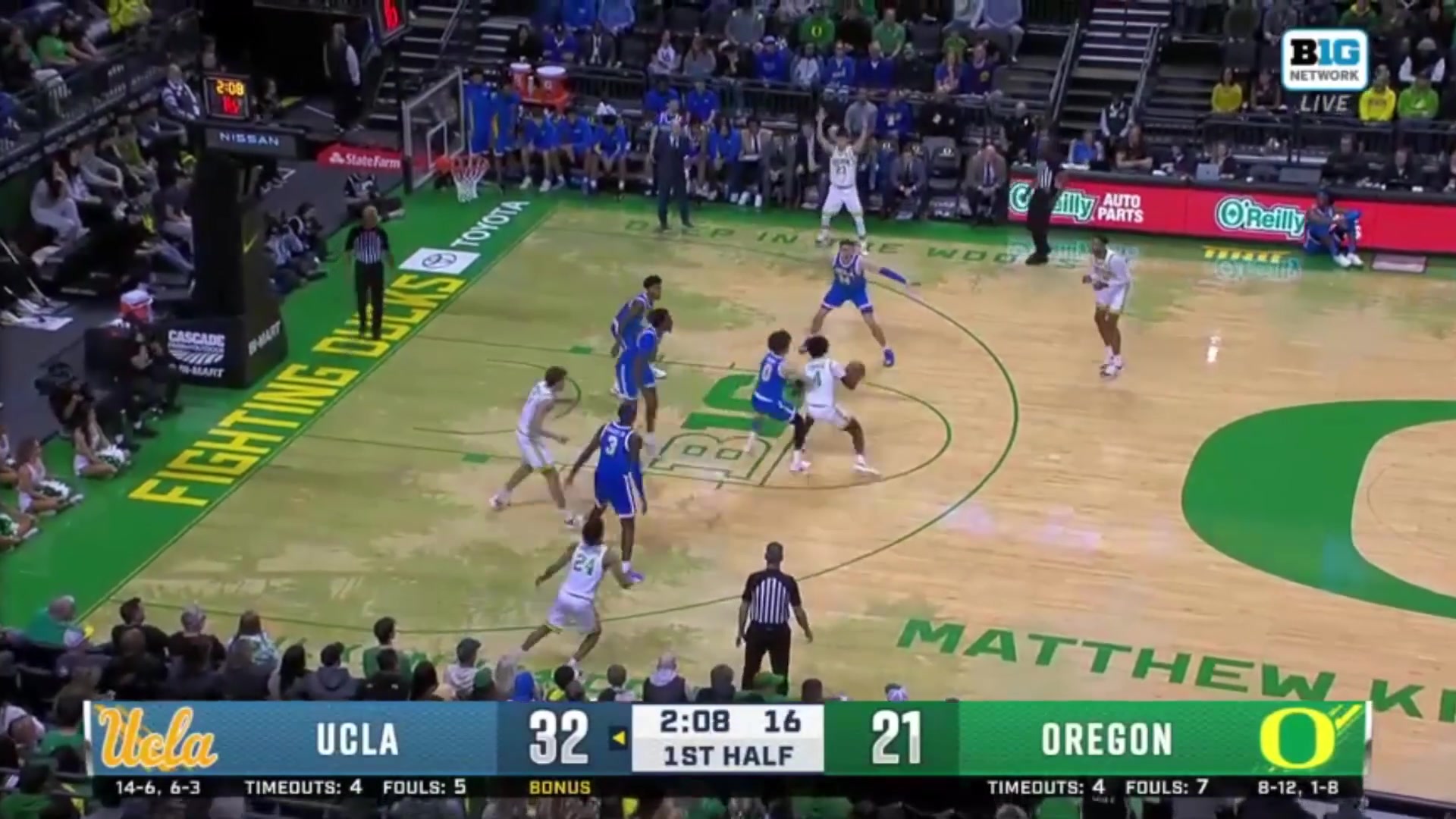 【精彩剪辑】林葳无语了！上半场这球队友会没看到林葳？也太独了