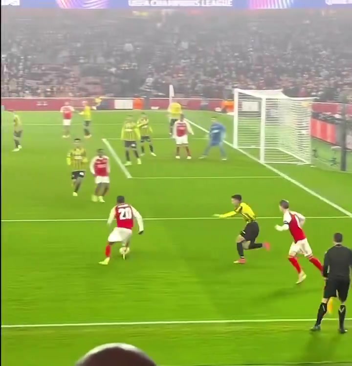 棍哥今天凌晨这脚射门实属把我逗乐了