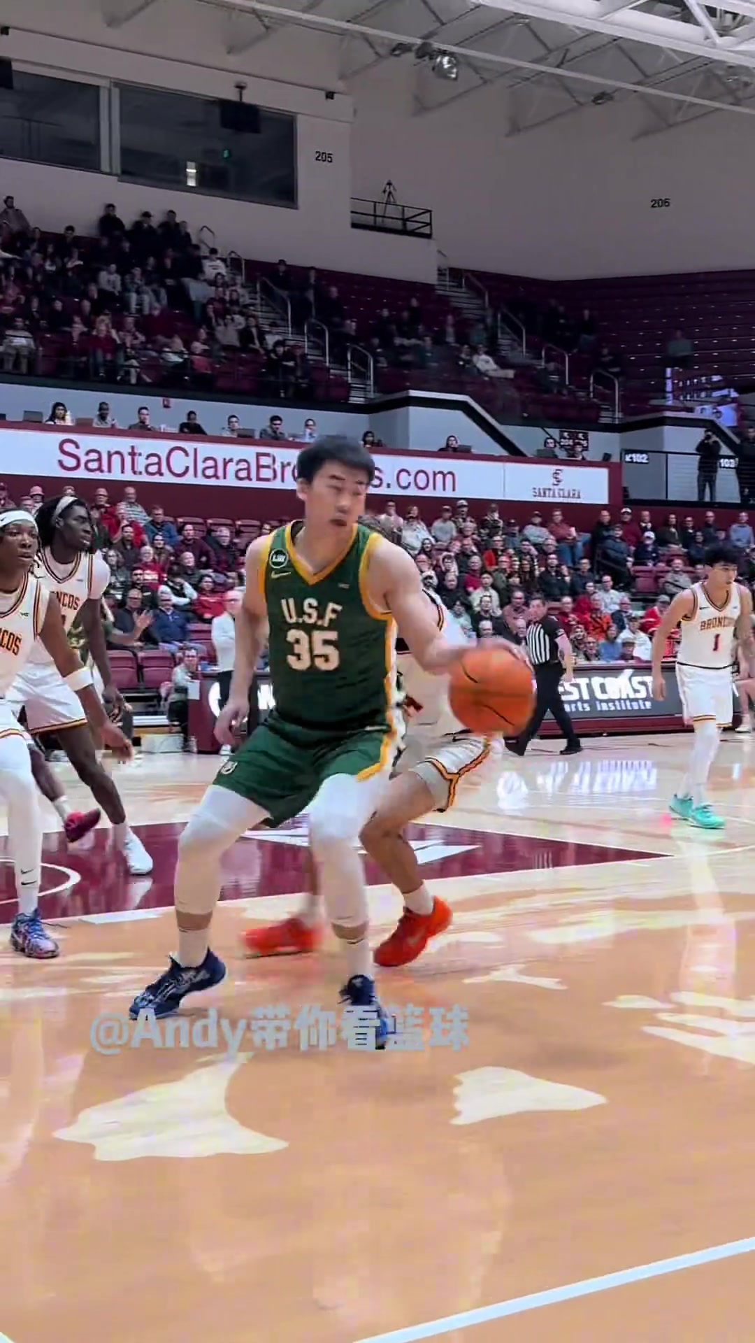  [推荐]新角度，王俊杰持球单打，亚洲步统治第一节，游刃有余.