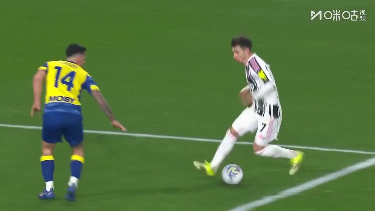 尤文4-1锁定胜局！孔塞桑射门造门将脱手，戴维轻松推射空门！