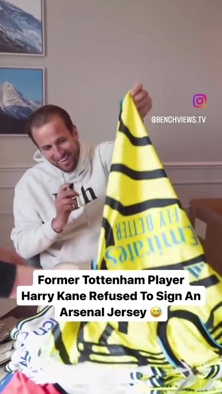 [有道理嘛?]故意的还是不小心？名场面：当你把阿森纳球衣拿给