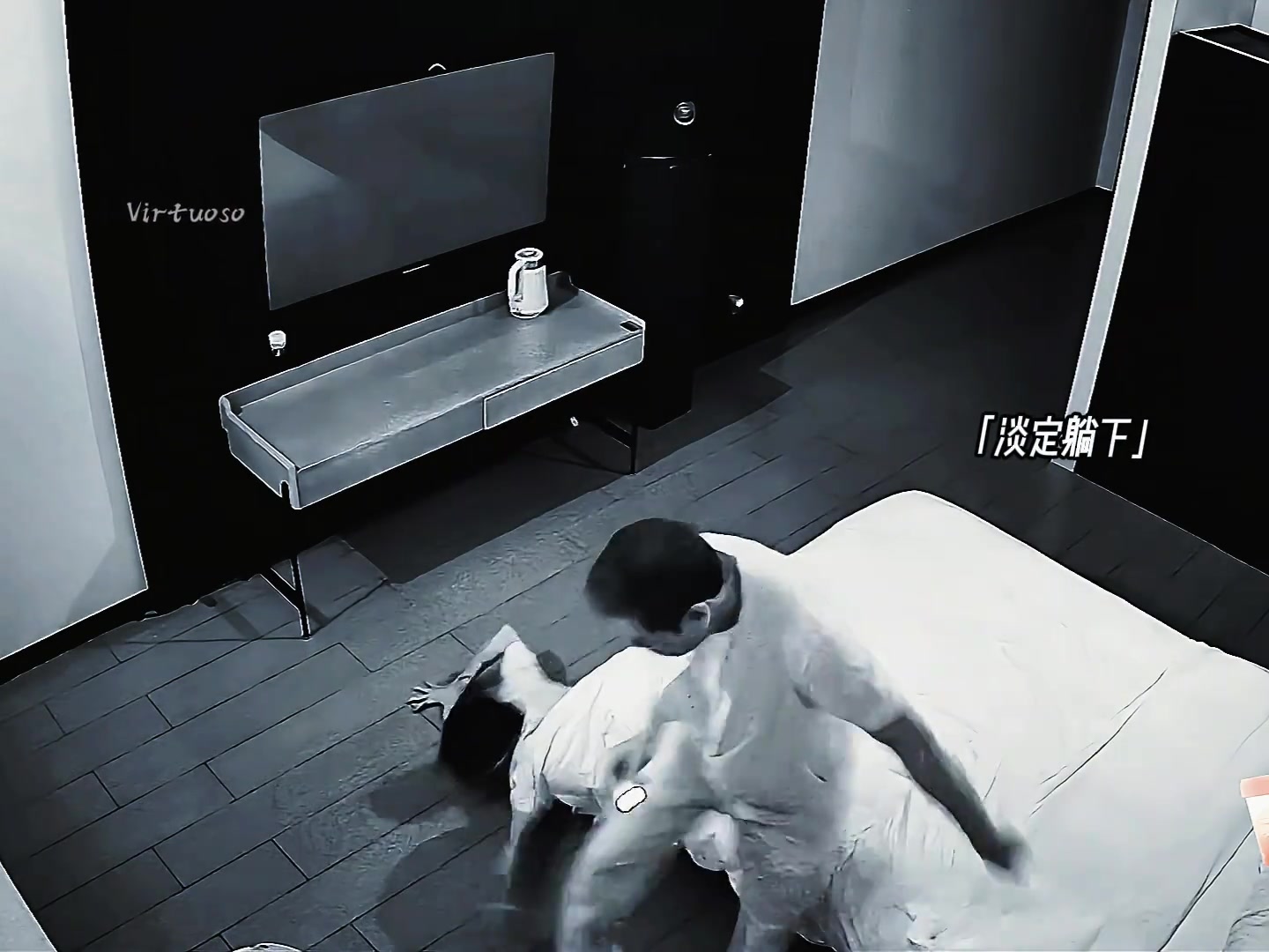 【中国足球】这么勇！范志毅玩鬼屋时竟然上手去拍拍鬼，还想和人家唠嗑