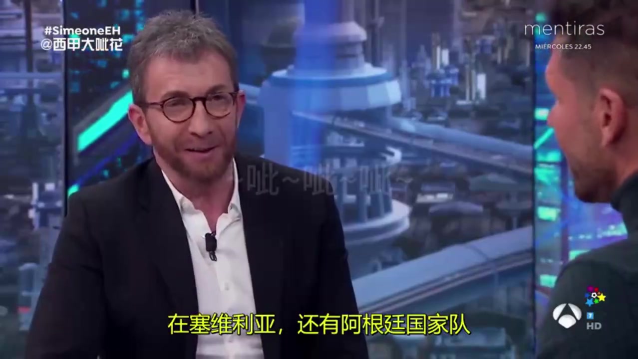 【阿根廷】老大哥！西蒙尼此前：做马拉多纳很难，他一直维护着我