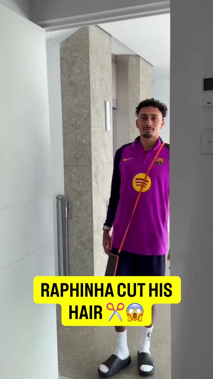 【集锦】还是帅啊！拉菲尼亚似乎不满意自己的新发型！