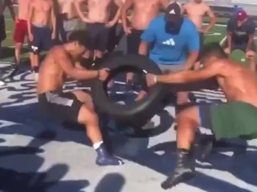 【集锦】一个球不够分？美媒晒梗视频打趣：哈登和米切尔会不会这样