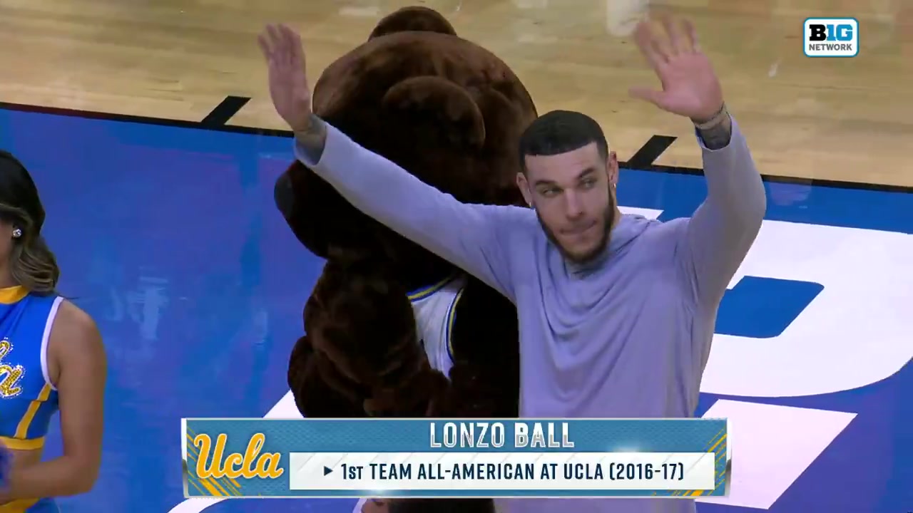 【集锦】不受交易流言影响！朗佐·鲍尔观战母校UCLA~相当开