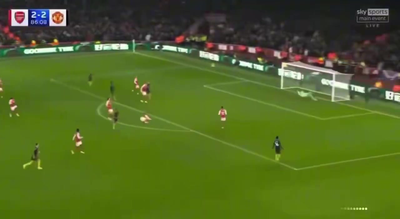 国外曼联球迷：恩佐试图复制库尼亚对阵阿森纳的世界波