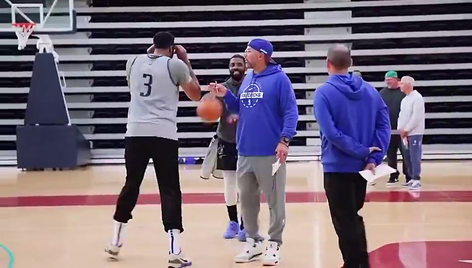 【今日高能剪辑】俩人就❗一起打了一场！欧文此前训⬆️练想1v