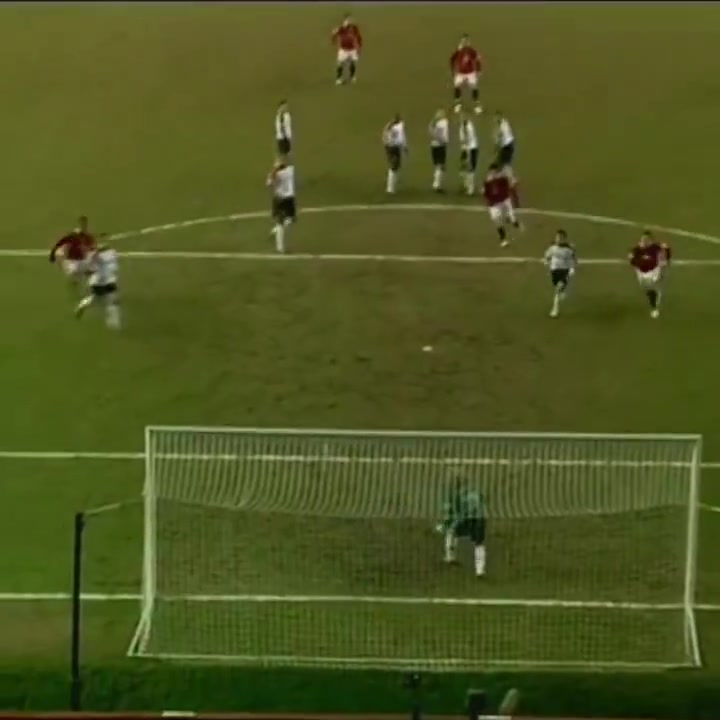 [有道理嘛?]好多电梯球！C罗在曼联和皇马时期的任意球堪称一绝