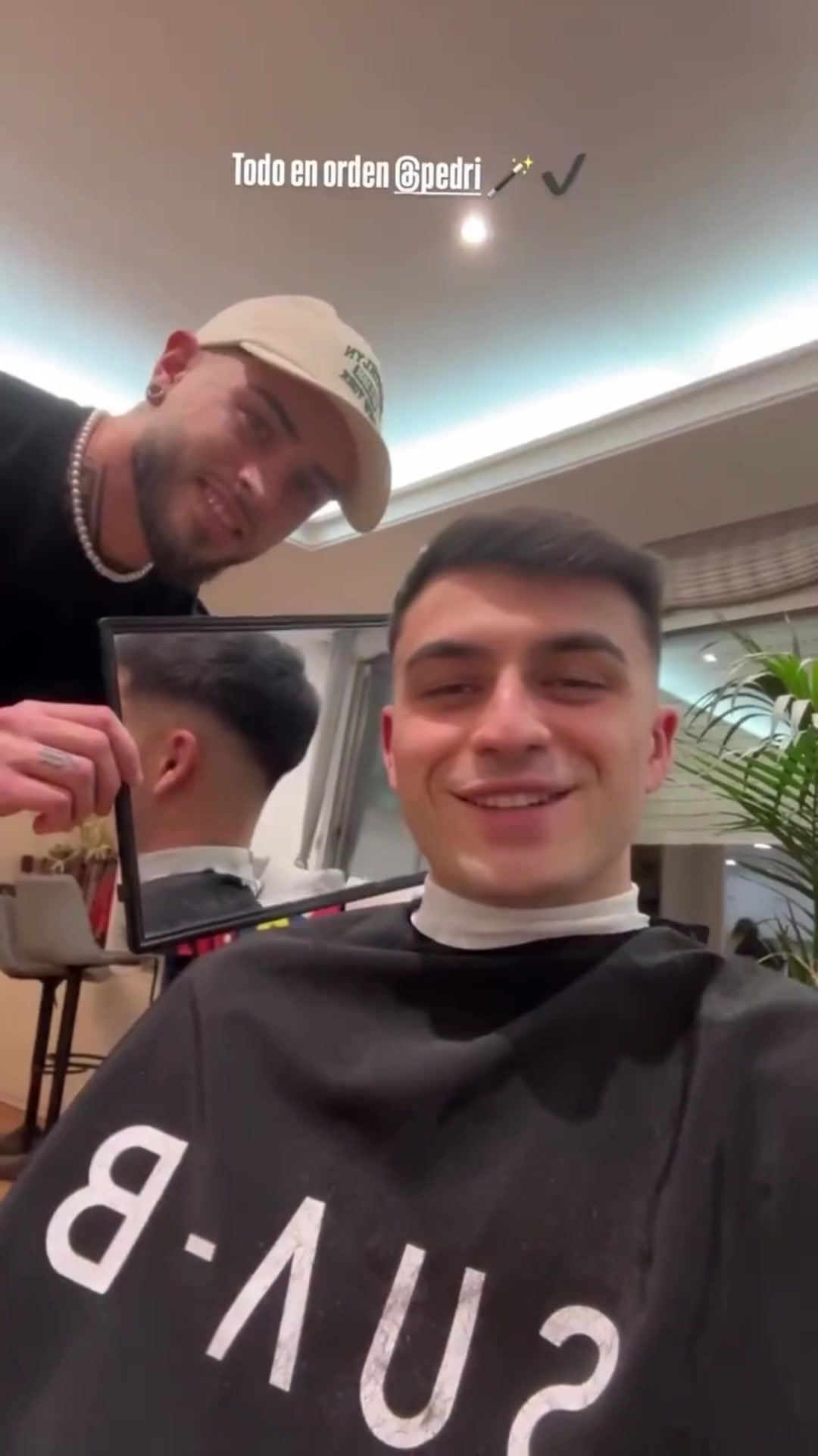 【推荐】帅~佩德里剪了一个熟男发型，小伙子的眼窝还是如此深沉