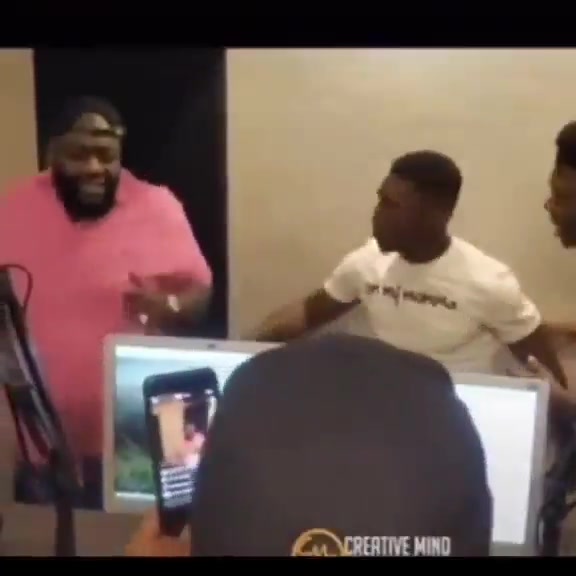 [超清赛事影像]⬆️终于送走文森特⬇️！美媒：此刻湖人球迷的