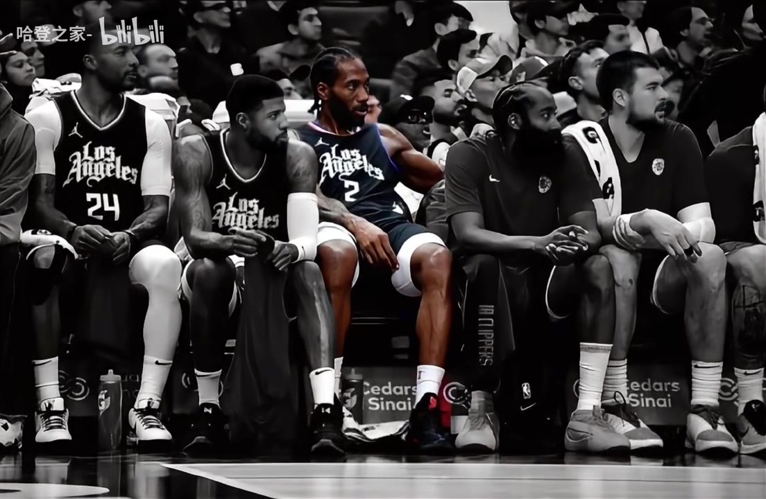 【体育头条】熟悉的人一个个离开！这个阵容也成为了遗憾的代名词