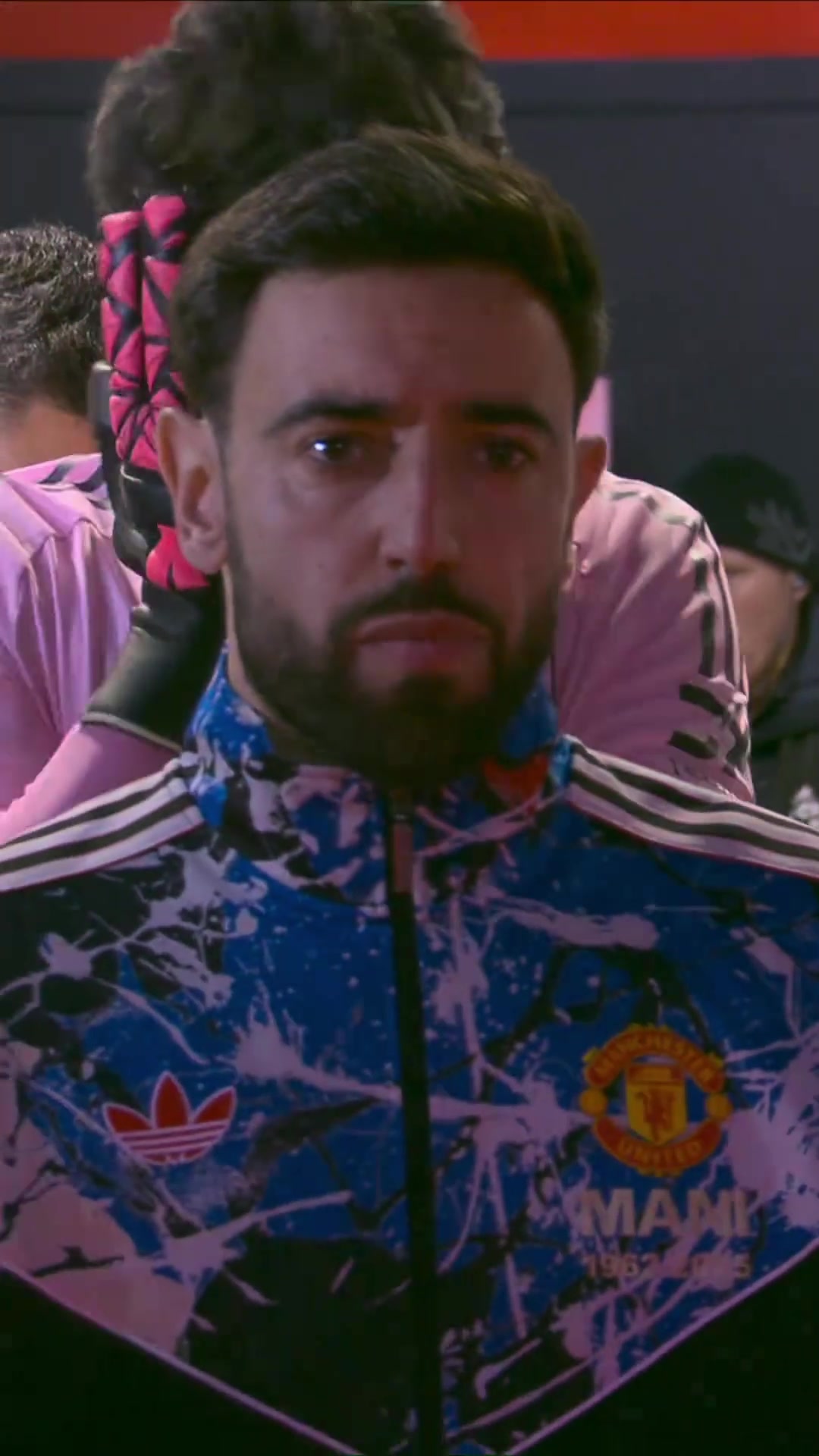 [精彩瞬间]客战阿森⭐纳前，B费这坚毅的眼神简直就是钢铁侠本