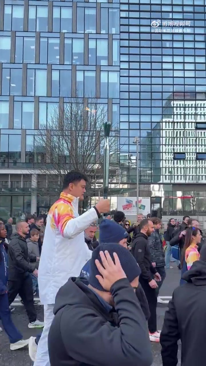 【进攻精彩片段】这身高太显眼了！昨天姚明在米兰城⬇️传递⚽⬅