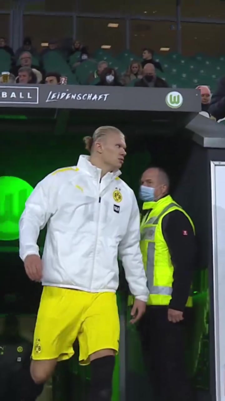 [球场爆发瞬间]为你进的⚾球！名场面：⚽多特魔人进球入，狼堡