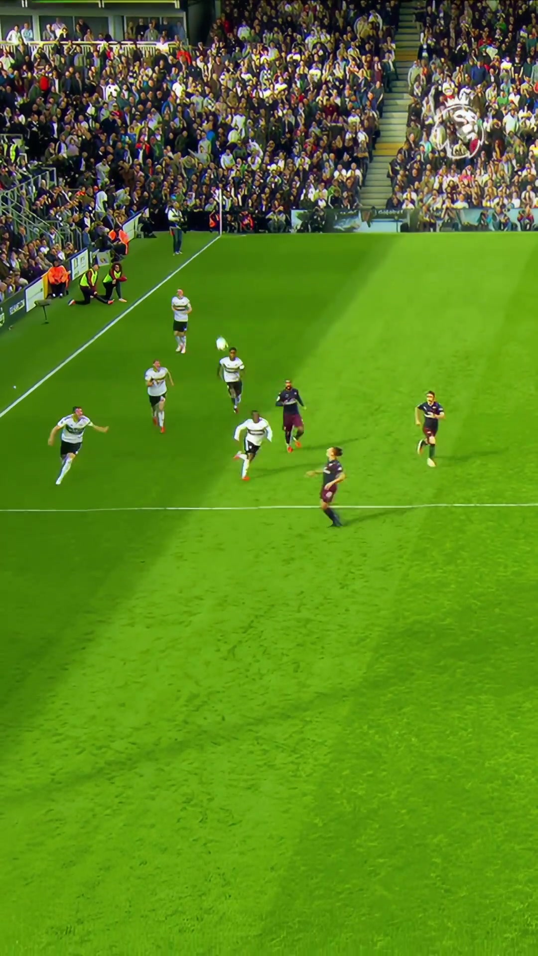 【有道理嘛?】英超官方：阿森纳超级团队配合，把足球踢成了毽子