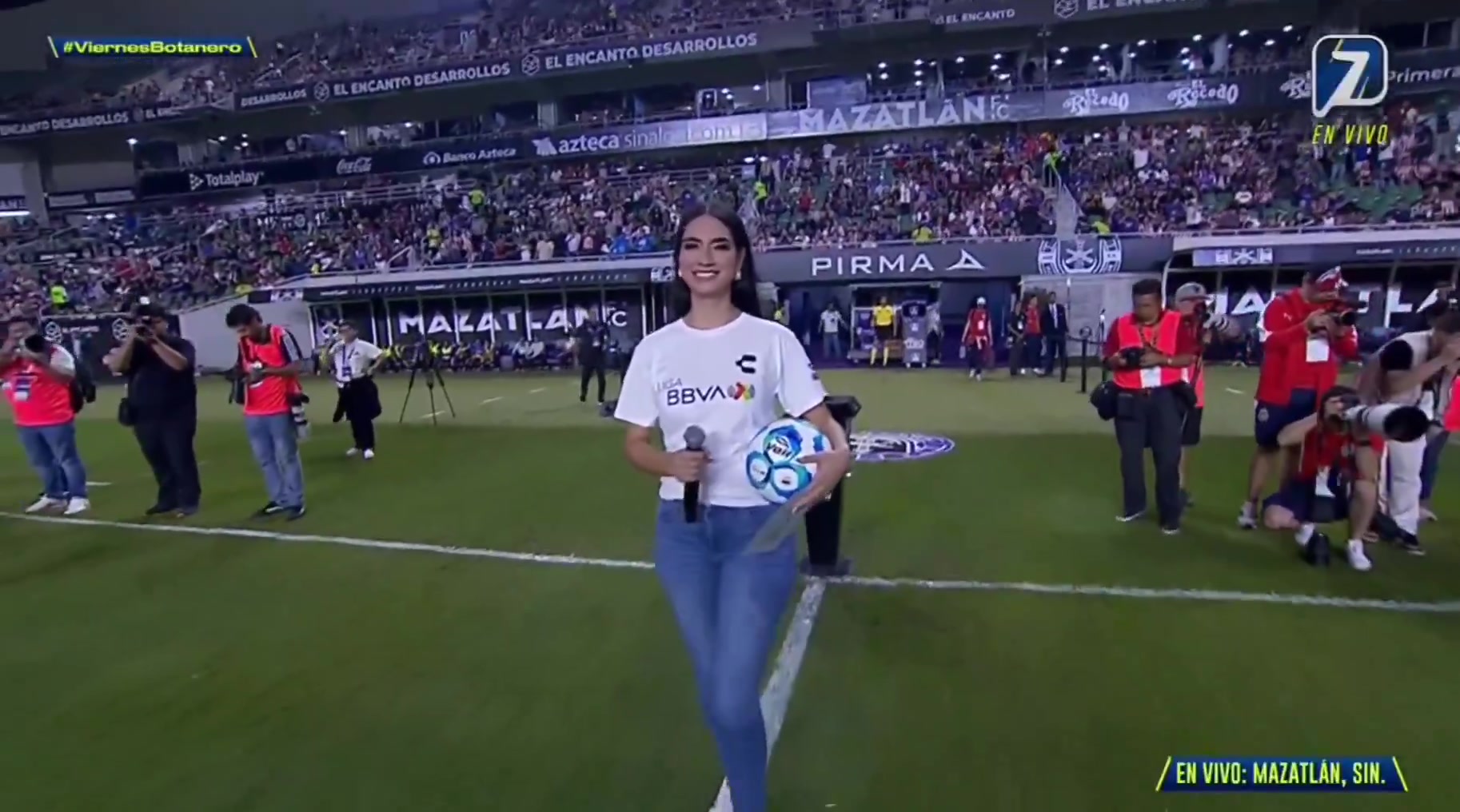 【你怎么看？】墨西超球队请了知名女模特来宣读公平与包容的宣言