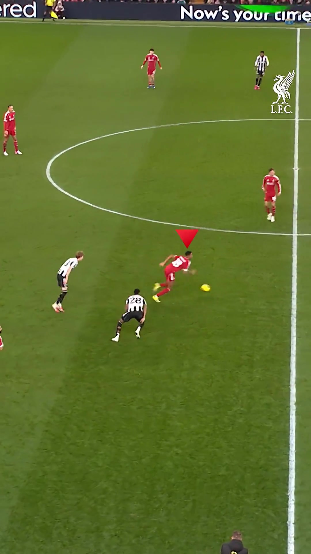 【集锦】状态回暖！赫拉芬贝赫这中路摆脱，带球推进的能力是真强