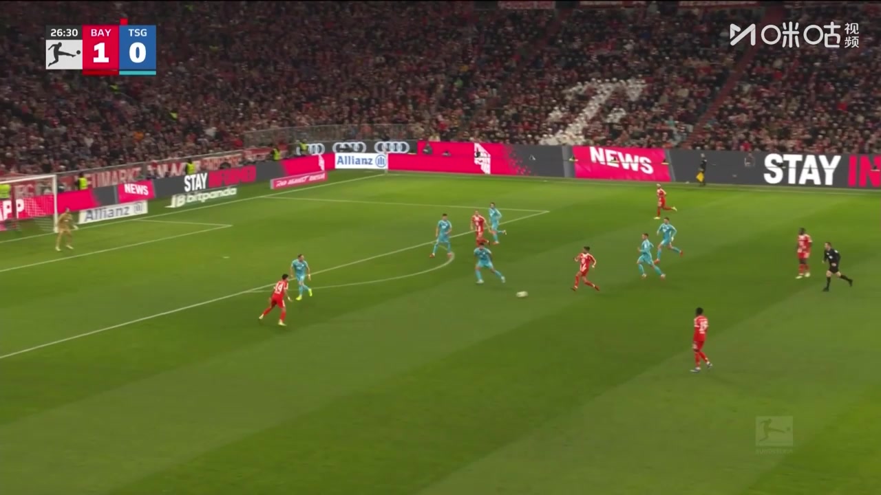 有失水准！迪亚斯劲射被扑，凯恩近距离必进机会竟打偏了！