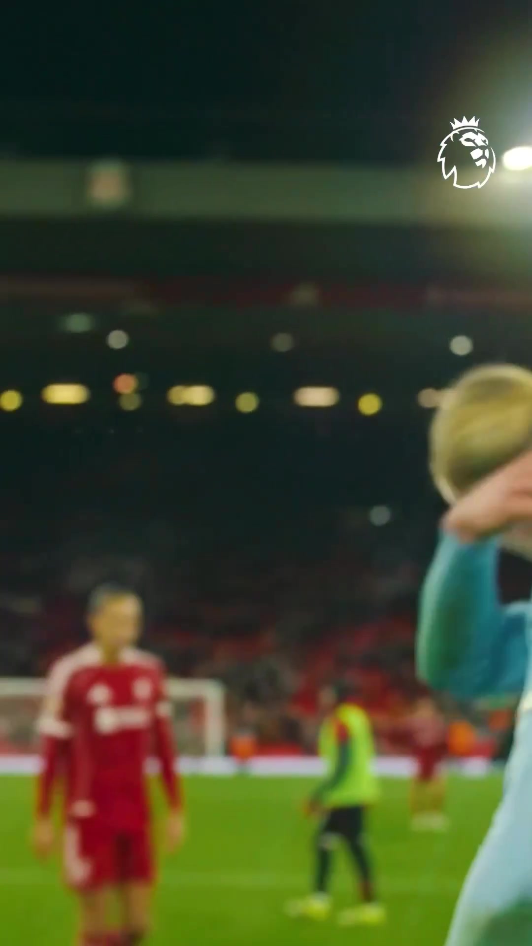 【体育头条】英超官推：哈兰德对格伊只有爱！哈兰德告诉摄影师拍