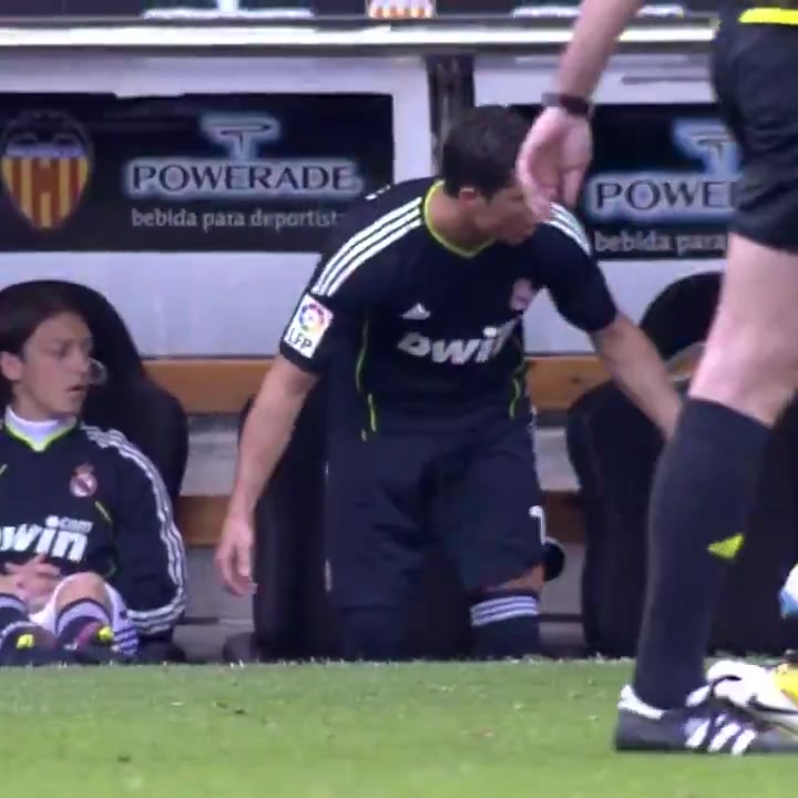 [最新集锦]当年皇马6-1领先瓦伦西亚➡❗️，穆里尼奥仍然决