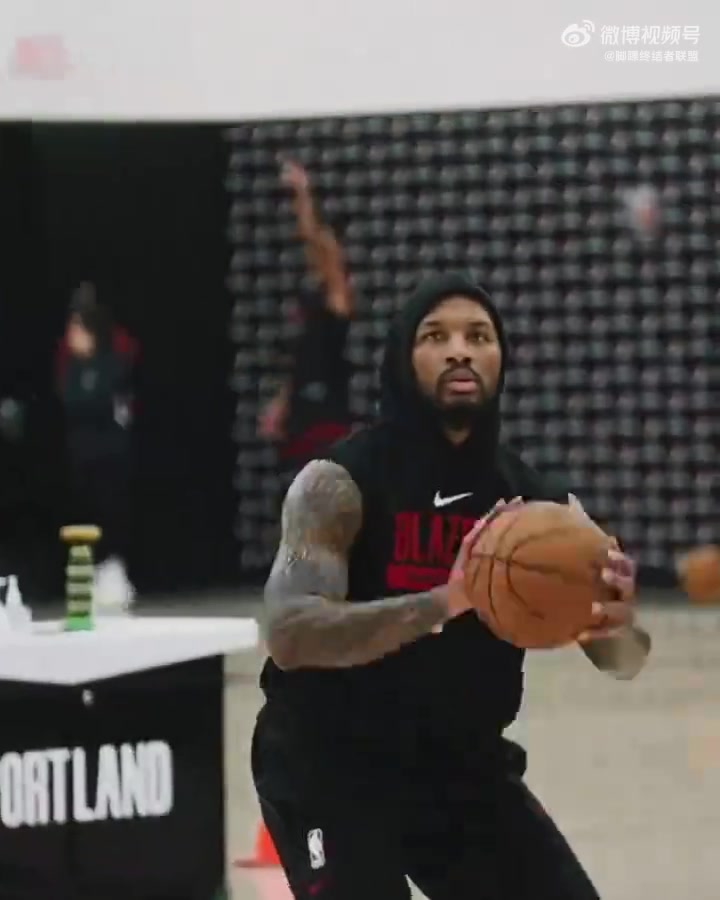 [精彩剪辑]赛季报销的球员参赛也是罕见！利拉德正备战全明星三