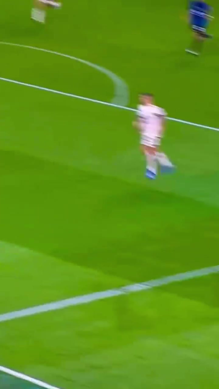 [视频]踢左路的10号球员！迪马尔科的比赛有时候就像艺术品！