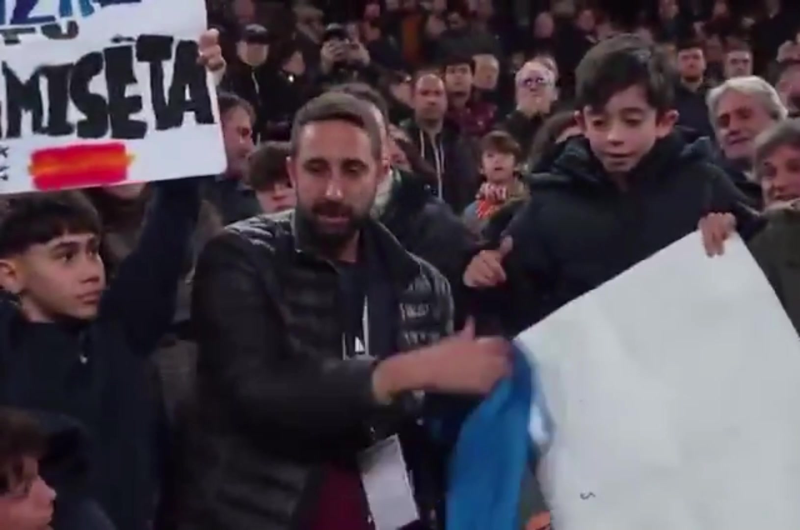 【今日速看】尽管遭受种种侮辱，但姆巴佩还是把球✌️衣送给了瓦