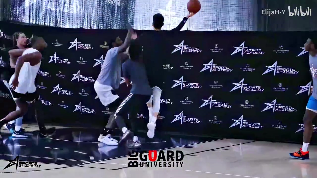 【进攻精彩片段】名人赛又能⬅️看你⬅️打球了！林书豪此前的训